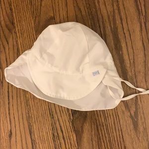 White Play UPF 50 Hat